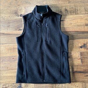 Kuhl Men's Interceptr Full Zip Vest Black Sleeveless Jacket Size M